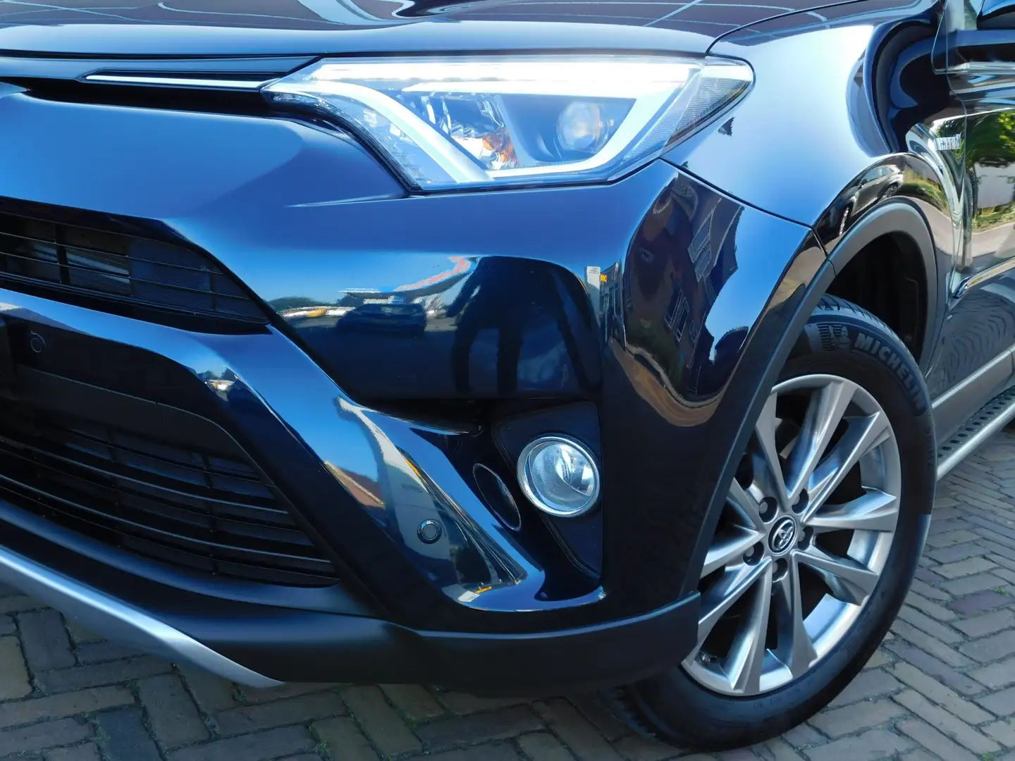 Toyota RAV 4 2.5 Hybrid AWD Executive | 1650kg Trekgewicht Blau - 2