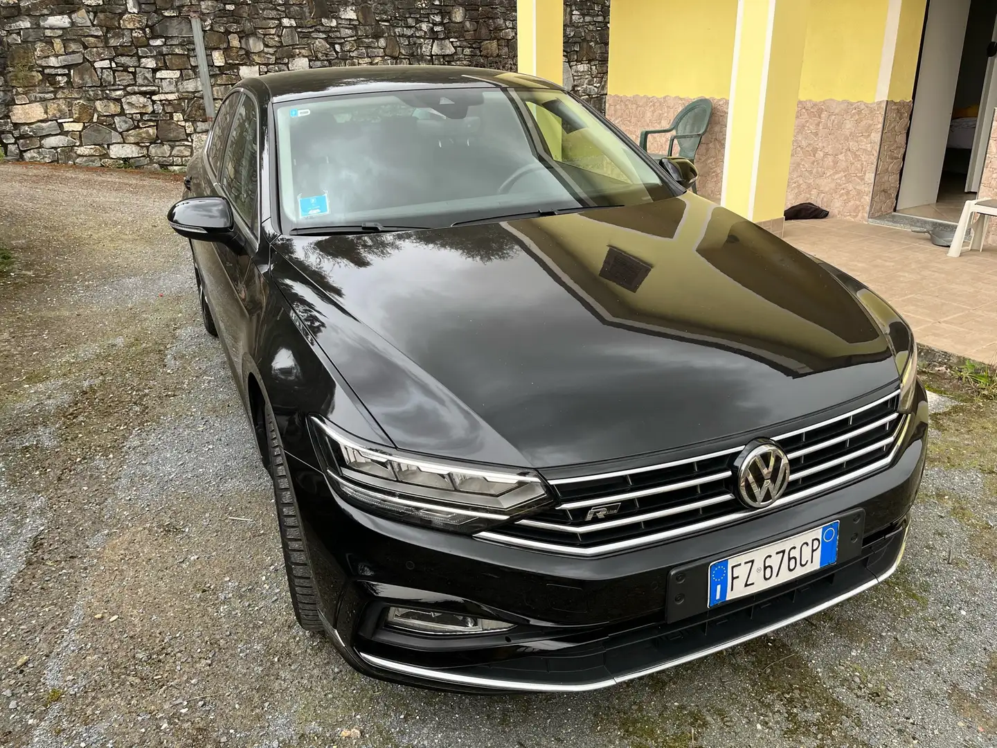 Volkswagen Passat 1.6 tdi Business (businessline) 120cv dsg R-Line Zwart - 2