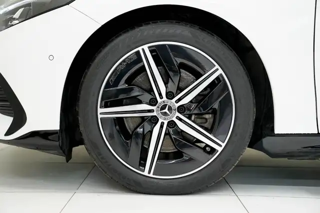 Mercedes-Benz CLA 350 4MATIC mit EQ Technologie WPumpe LED Ansicht 4