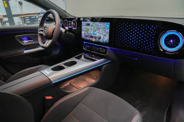 Mercedes-Benz CLA 350 4MATIC mit EQ Technologie WPumpe LED Ansicht 8