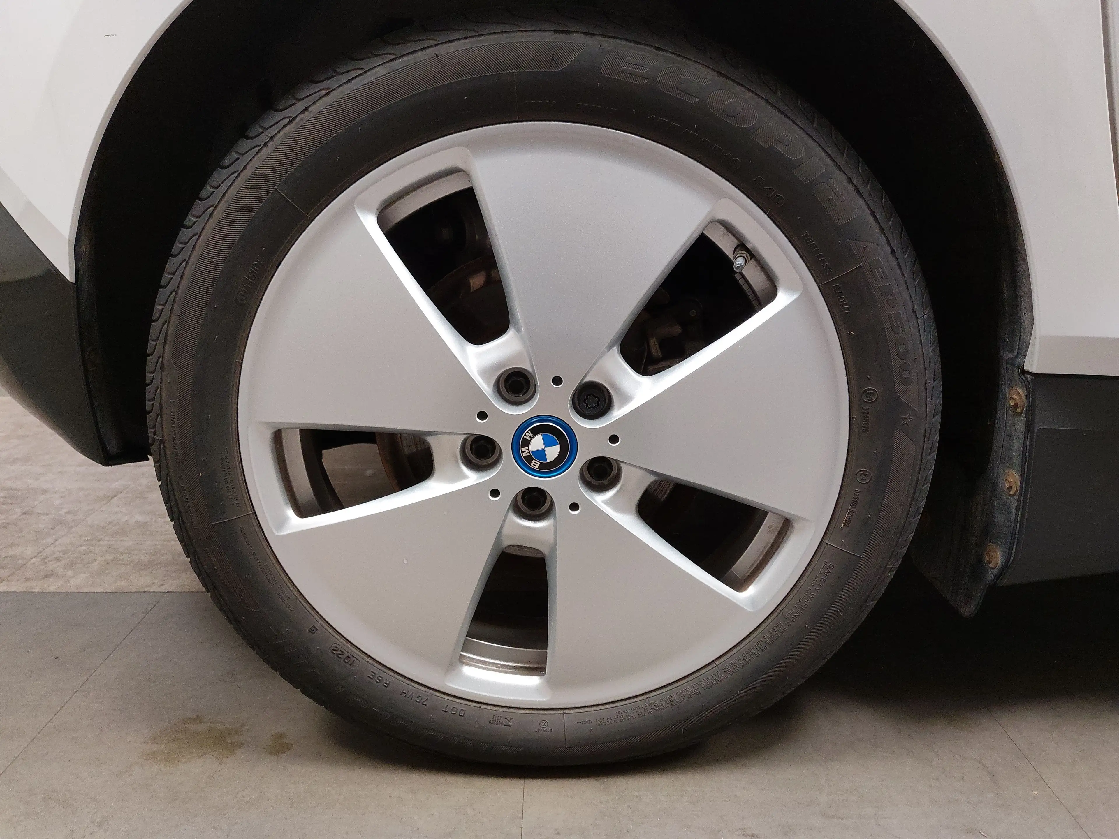 BMW i3 (120 Ah) Navi Bluetooth LED PDC — photo 15