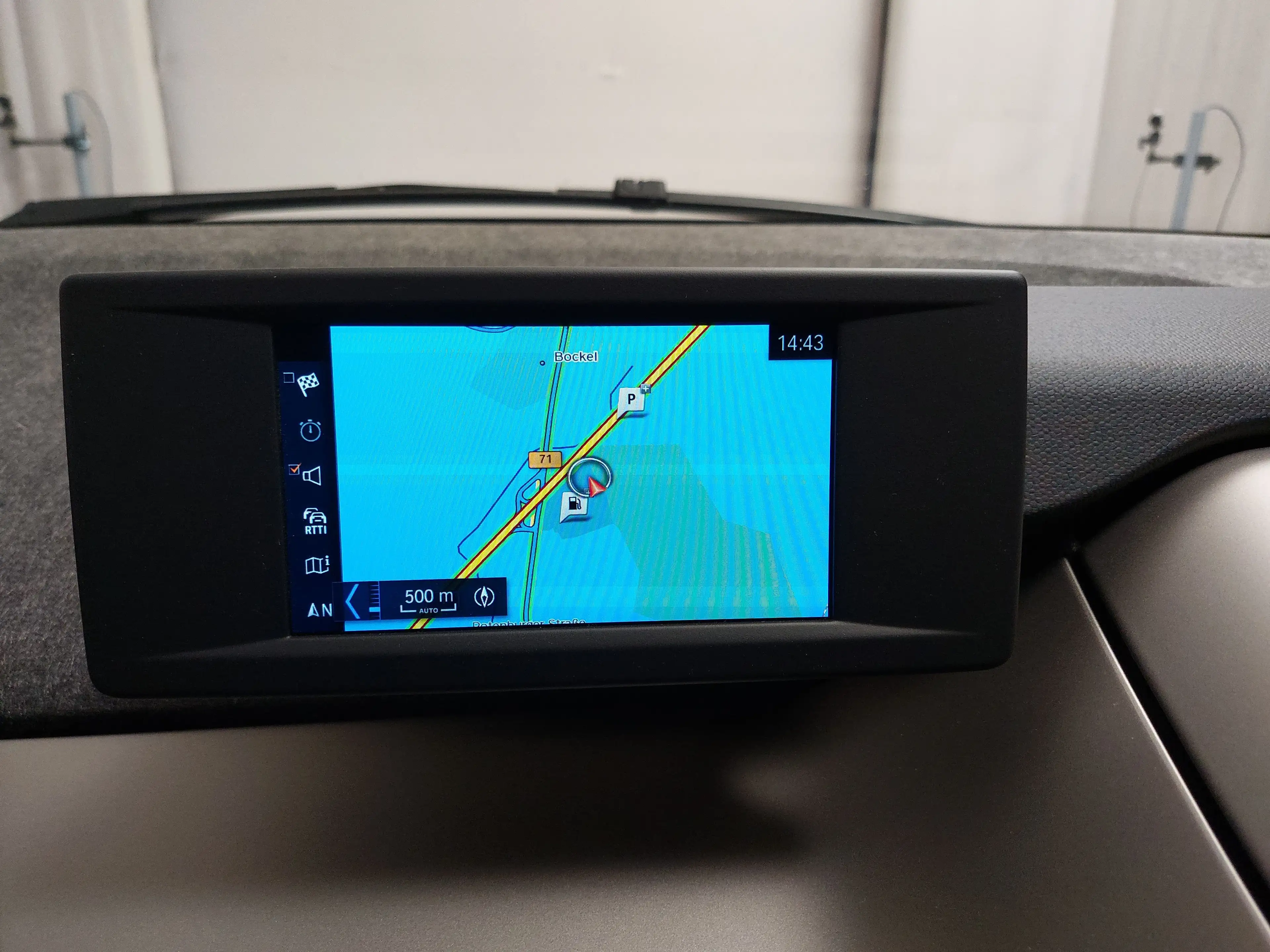 BMW i3 (120 Ah) Navi Bluetooth LED PDC — photo 19