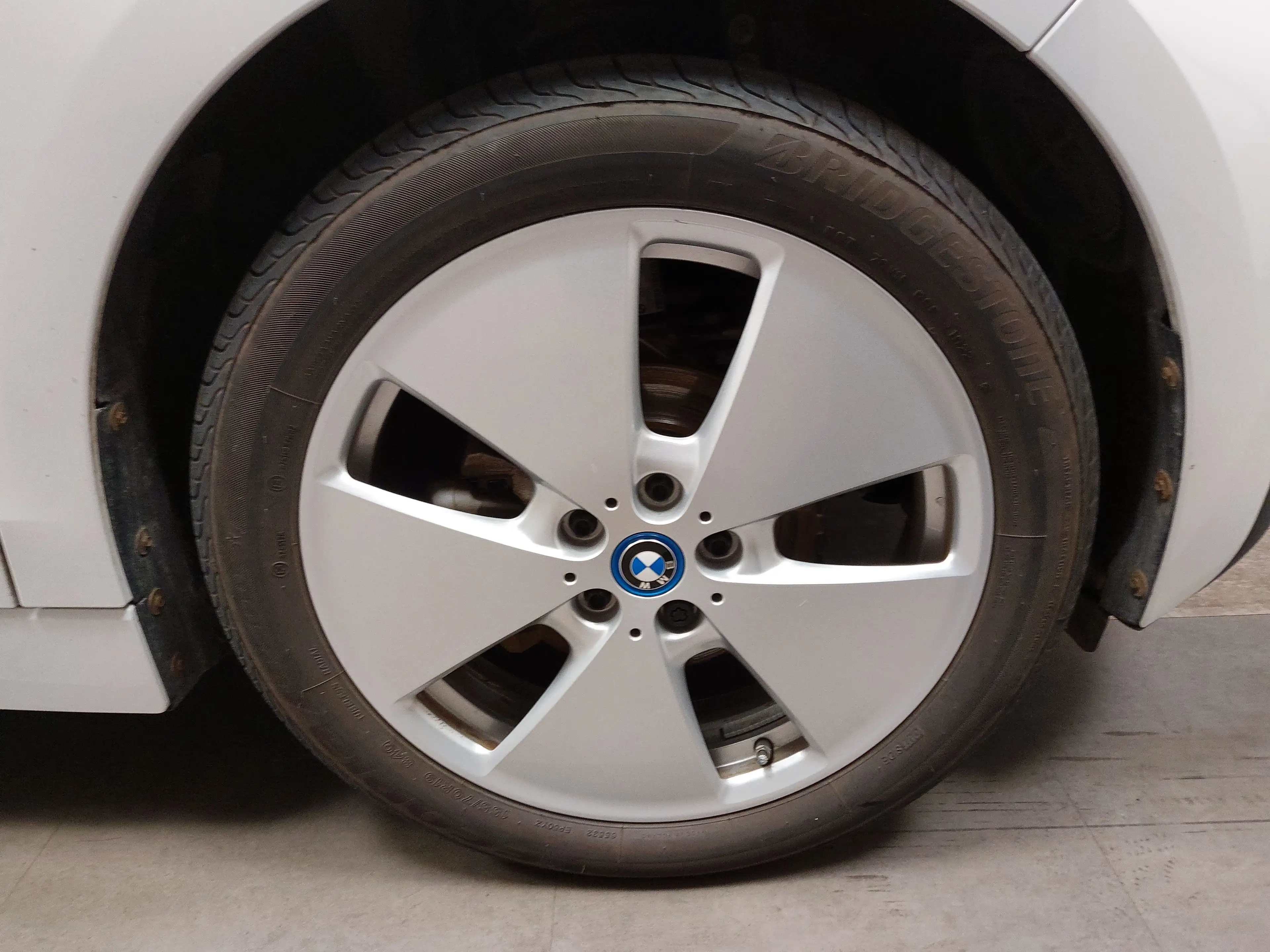 BMW i3 (120 Ah) Navi Bluetooth LED PDC — photo 11