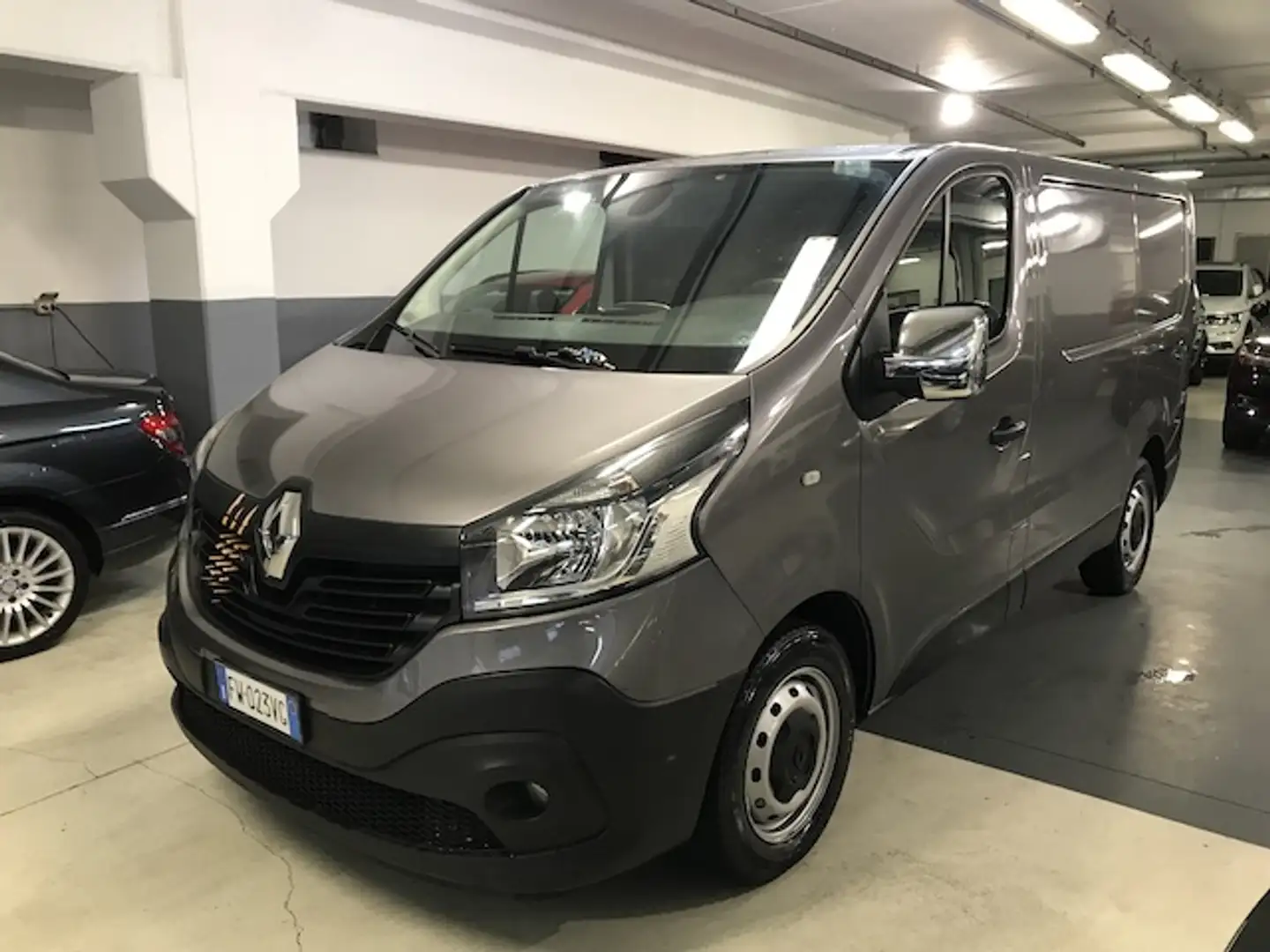 Renault Trafic 1.6 DCI  145CV / RETROCAMERA  EURO6D FULL OPTIONAL Gris - 2