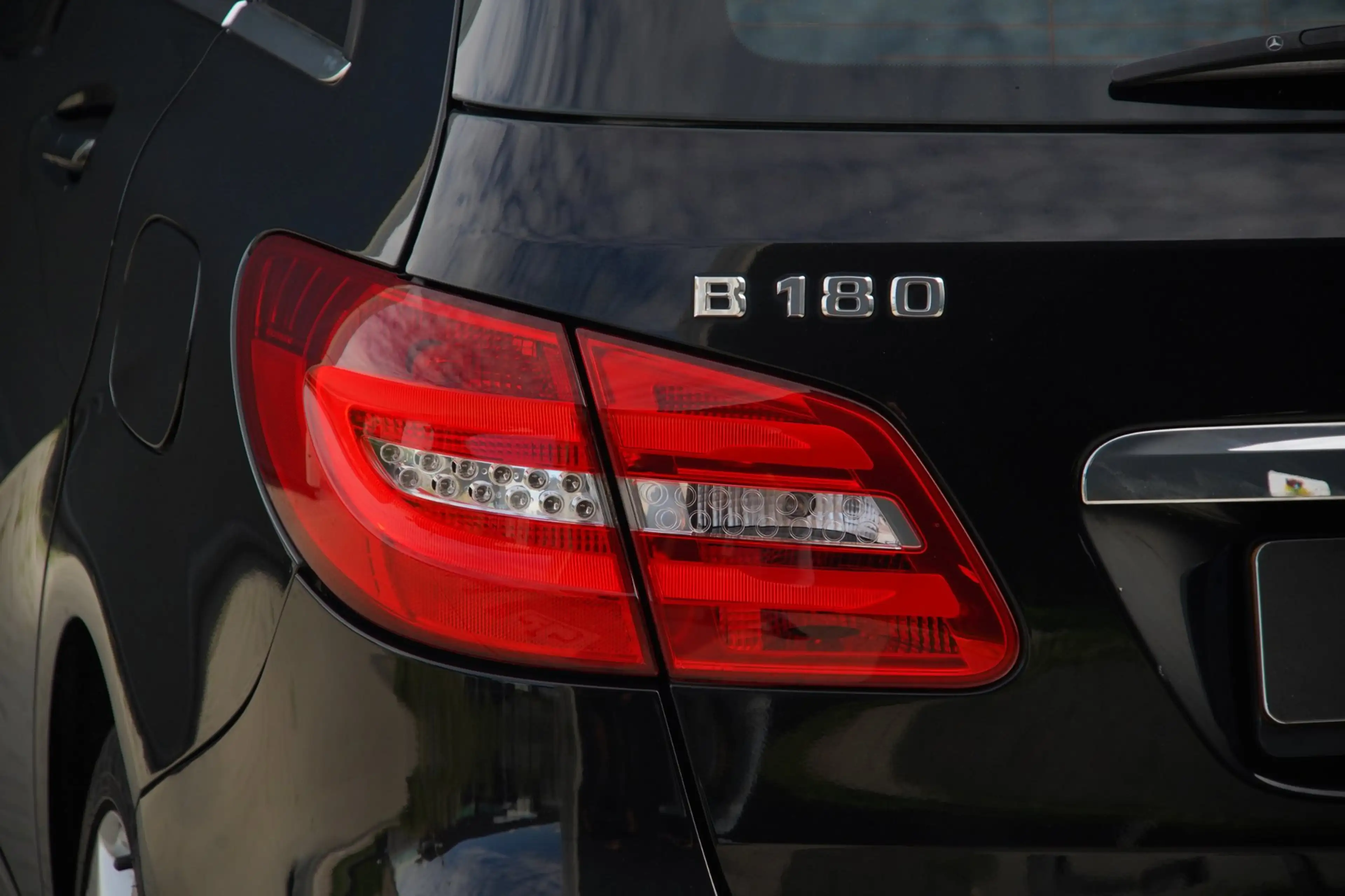 Mercedes-Benz B 180 Ambition Bi-xenon|Leder|Cruise|LM — photo 7