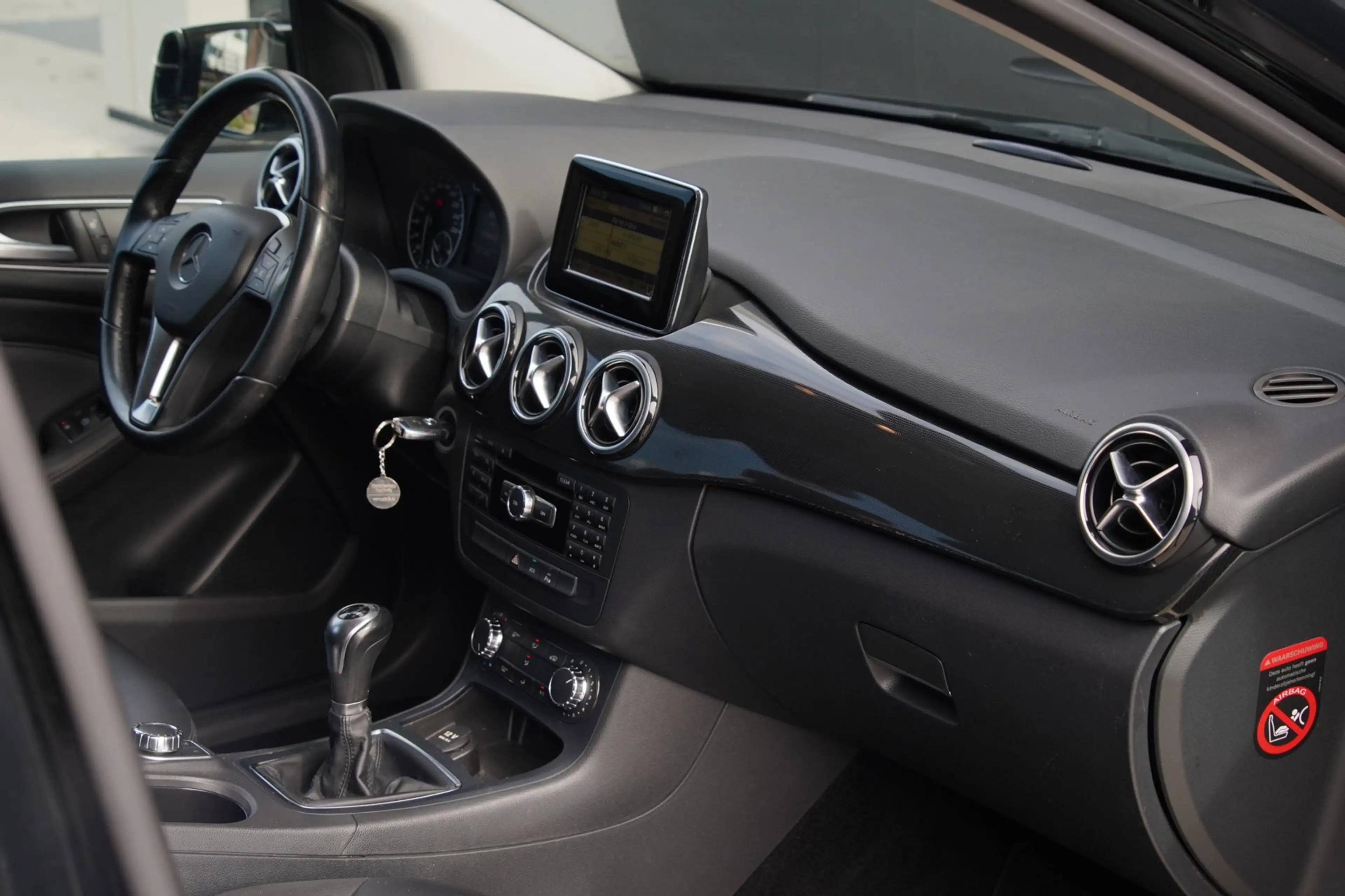 Mercedes-Benz B 180 Ambition Bi-xenon|Leder|Cruise|LM — photo 4