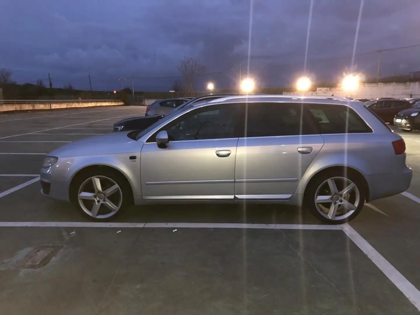 SEAT Exeo ST 2.0 tdi cr Sport 170cv Stříbrná - 2