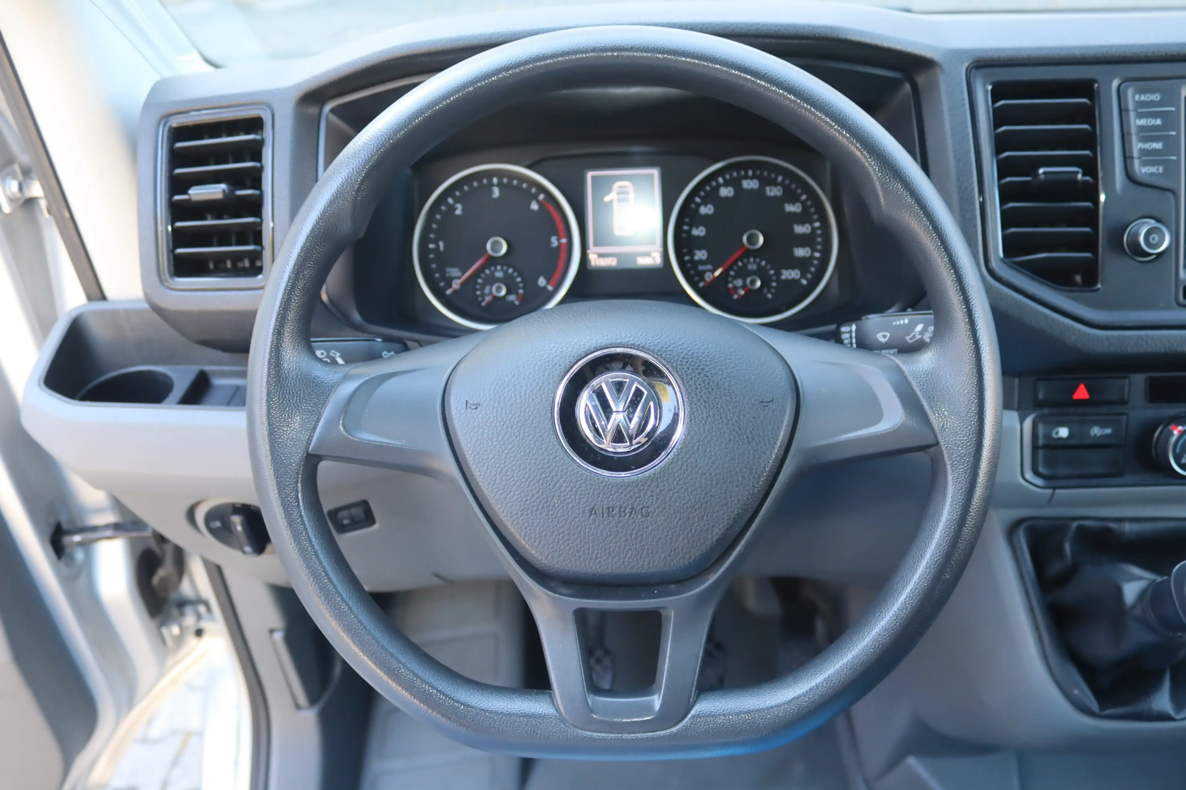 Volkswagen Crafter 35 lang Hochdach-AHK-NAV-KAMERA-KLIMA- — photo 11