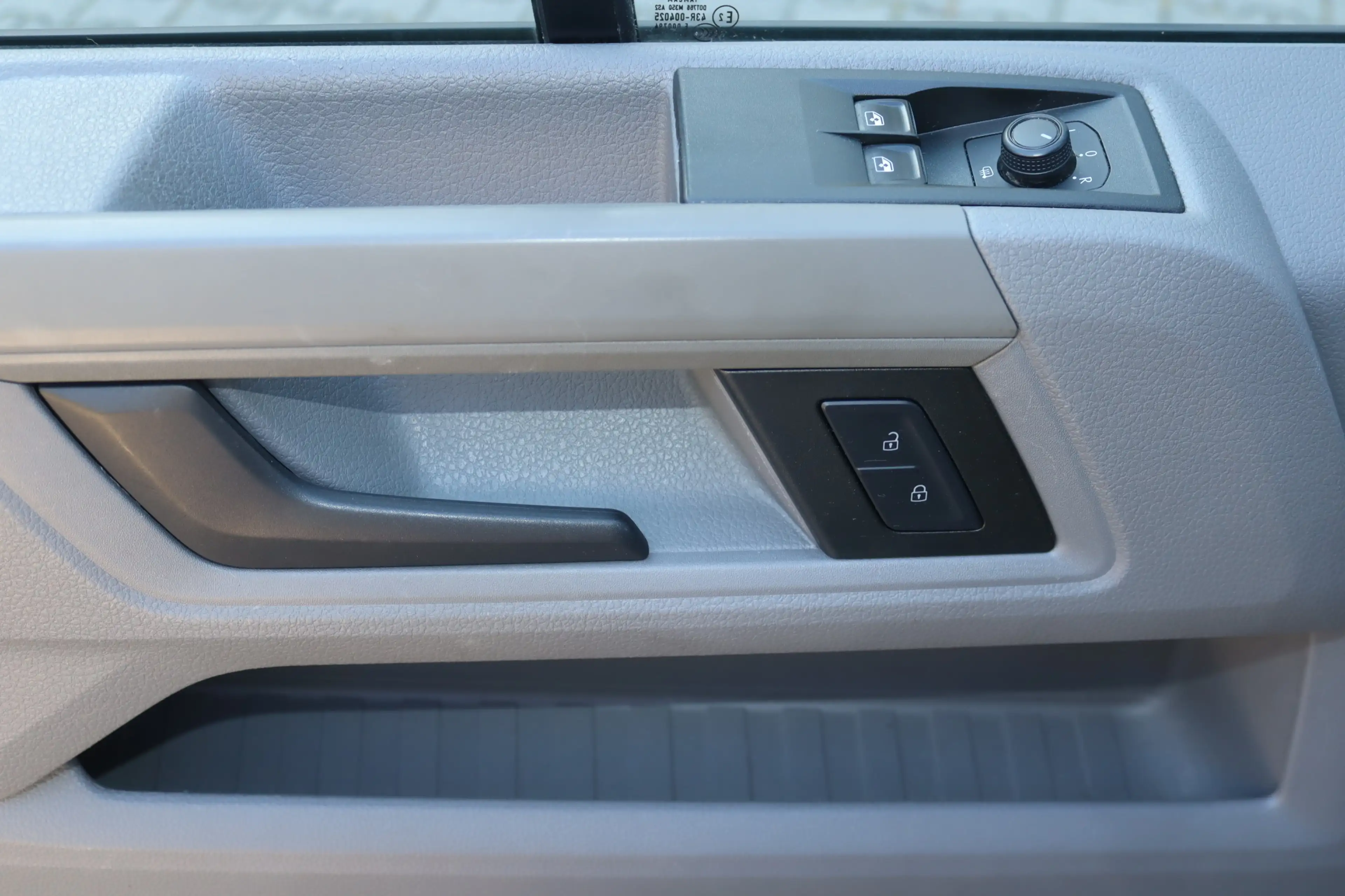 Volkswagen Crafter 35 lang Hochdach-AHK-NAV-KAMERA-KLIMA- — photo 9