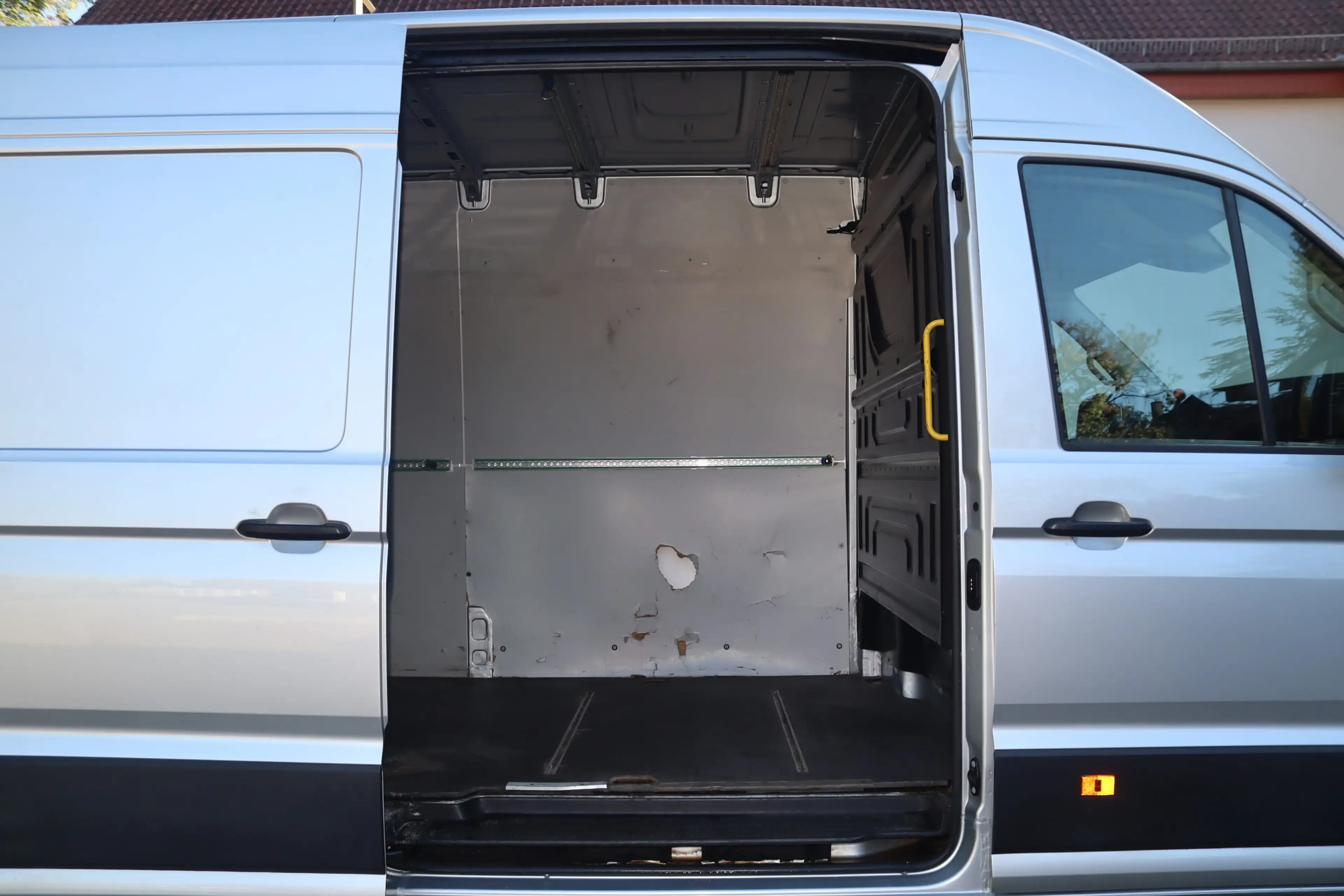 Volkswagen Crafter 35 lang Hochdach-AHK-NAV-KAMERA-KLIMA- — photo 13
