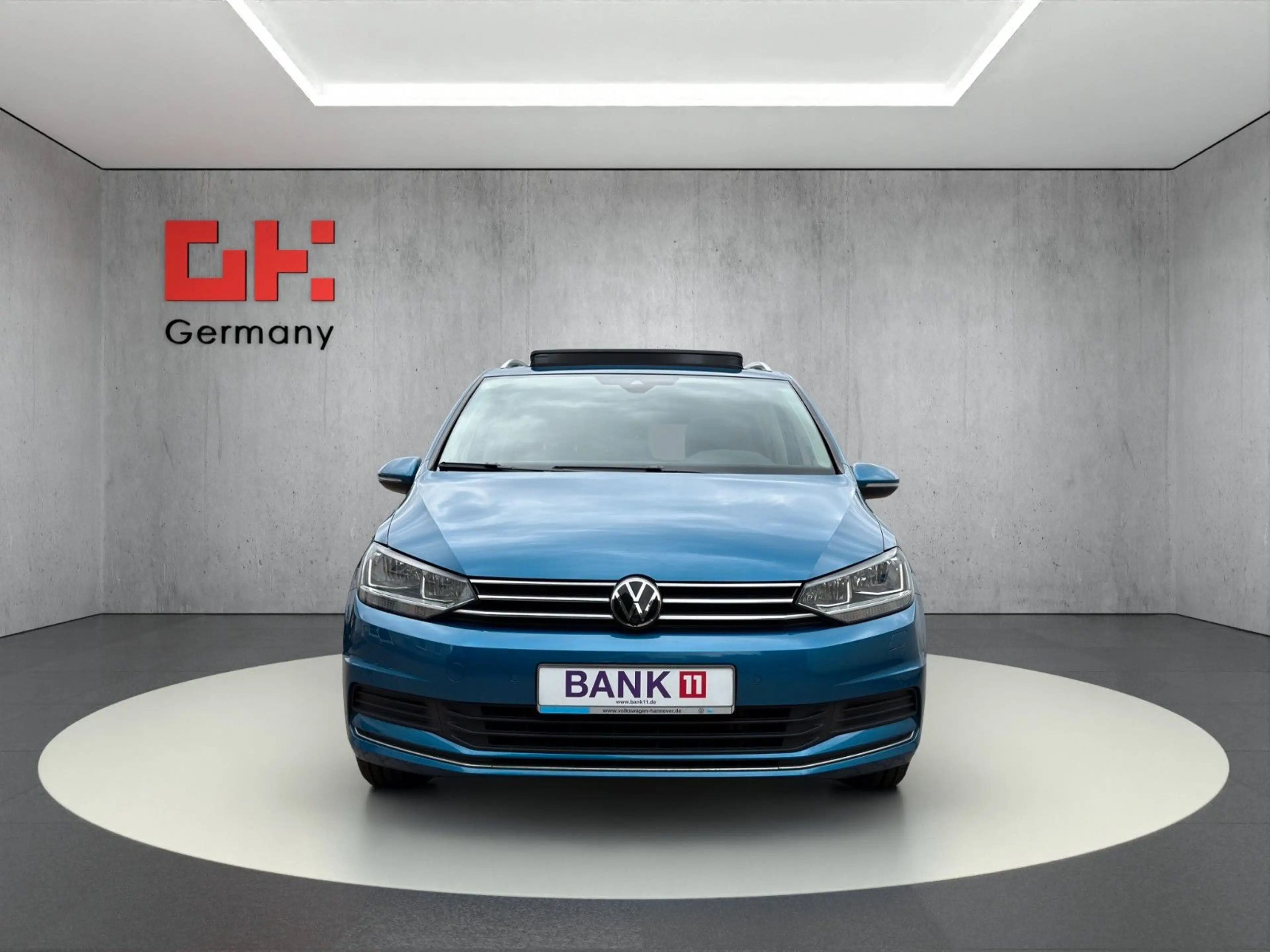 Volkswagen Touran 2.0 TDI Active Panorama Navi Kamera ACC AHK — photo 2
