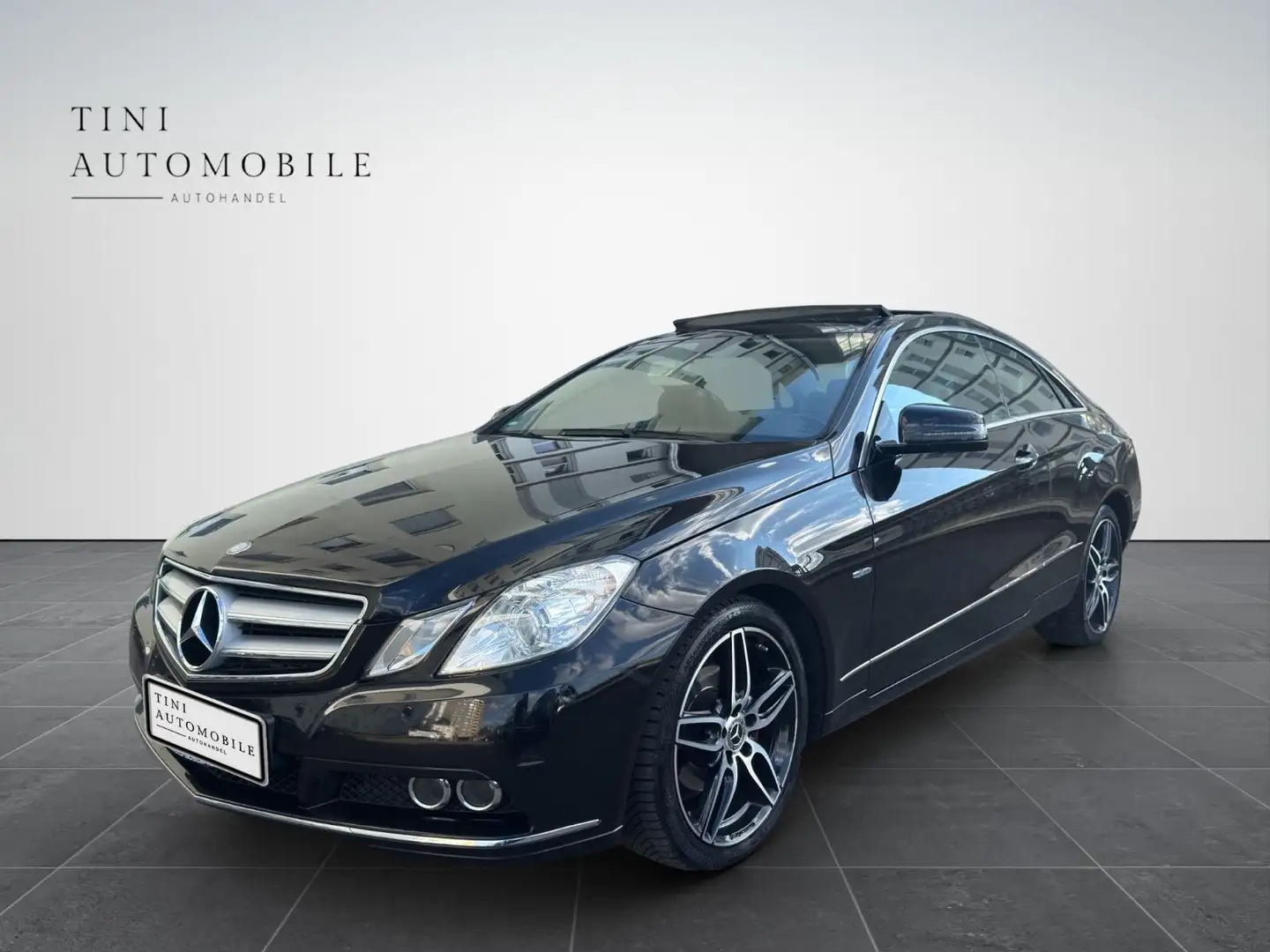 Mercedes-Benz E 200 E -Klasse Coupe E 200 CGI*Panorama*PDC* Negru - 1