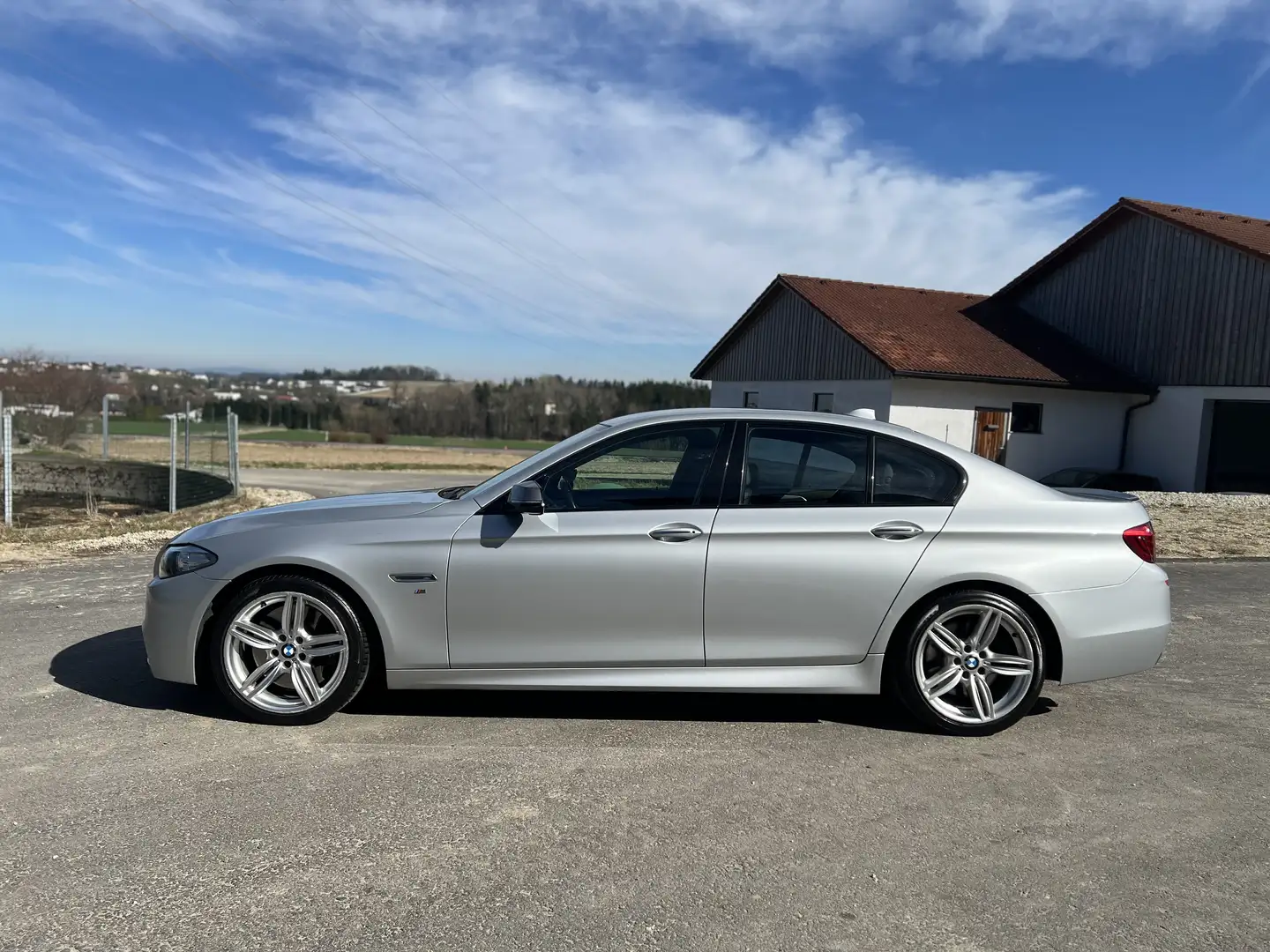 BMW M550 Argintiu - 2