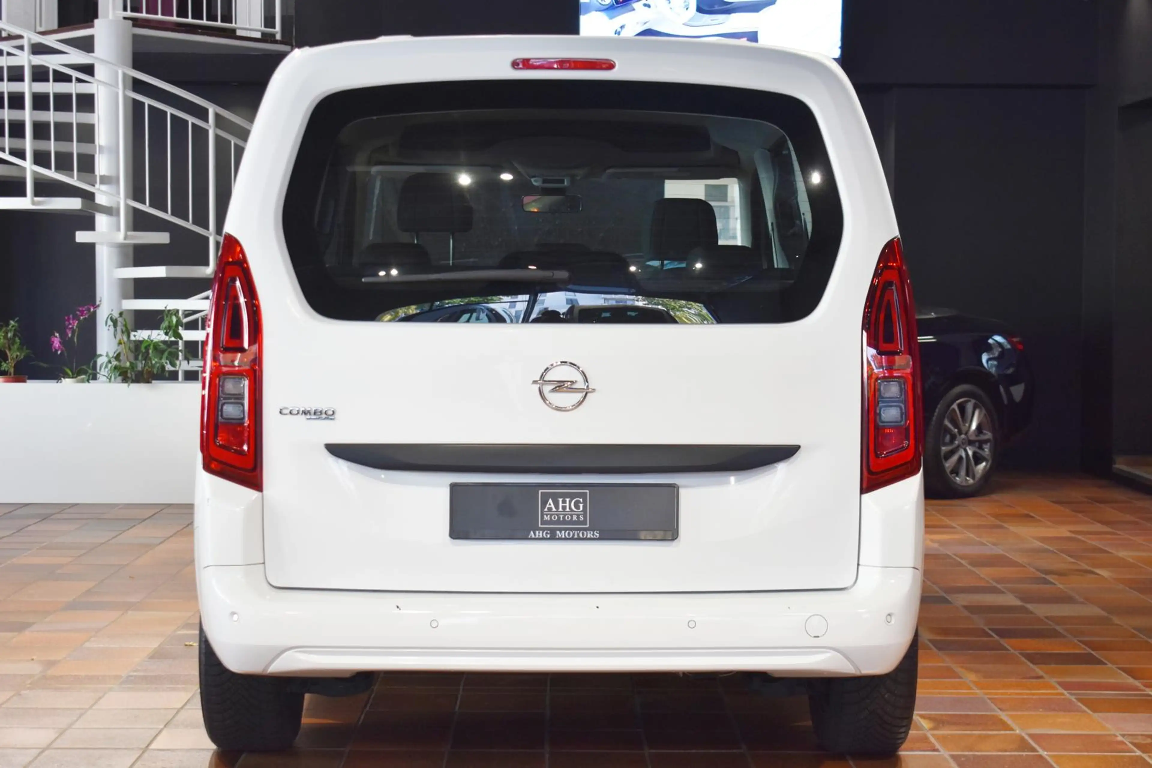 Opel Combo Life EDITION 5SITZE NAVI TEMPOMAT SHZ PDC VKZ 1.2 TURBO — photo 8