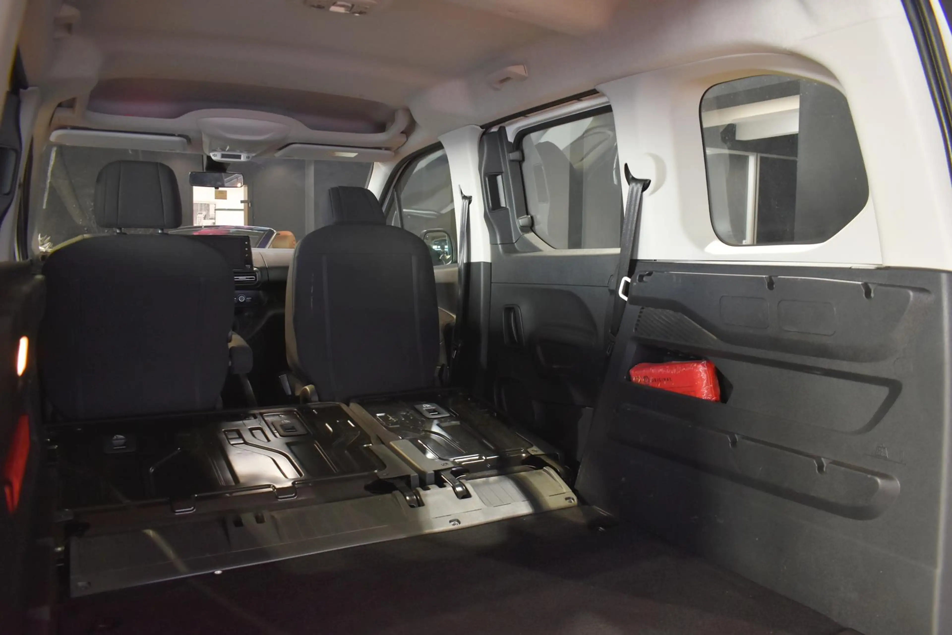 Opel Combo Life EDITION 5SITZE NAVI TEMPOMAT SHZ PDC VKZ 1.2 TURBO — photo 13