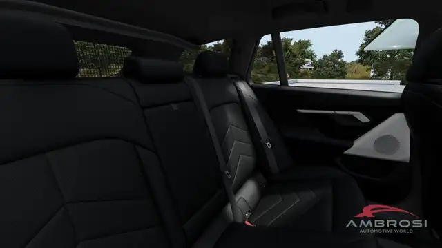 BMW 5 Series view 11