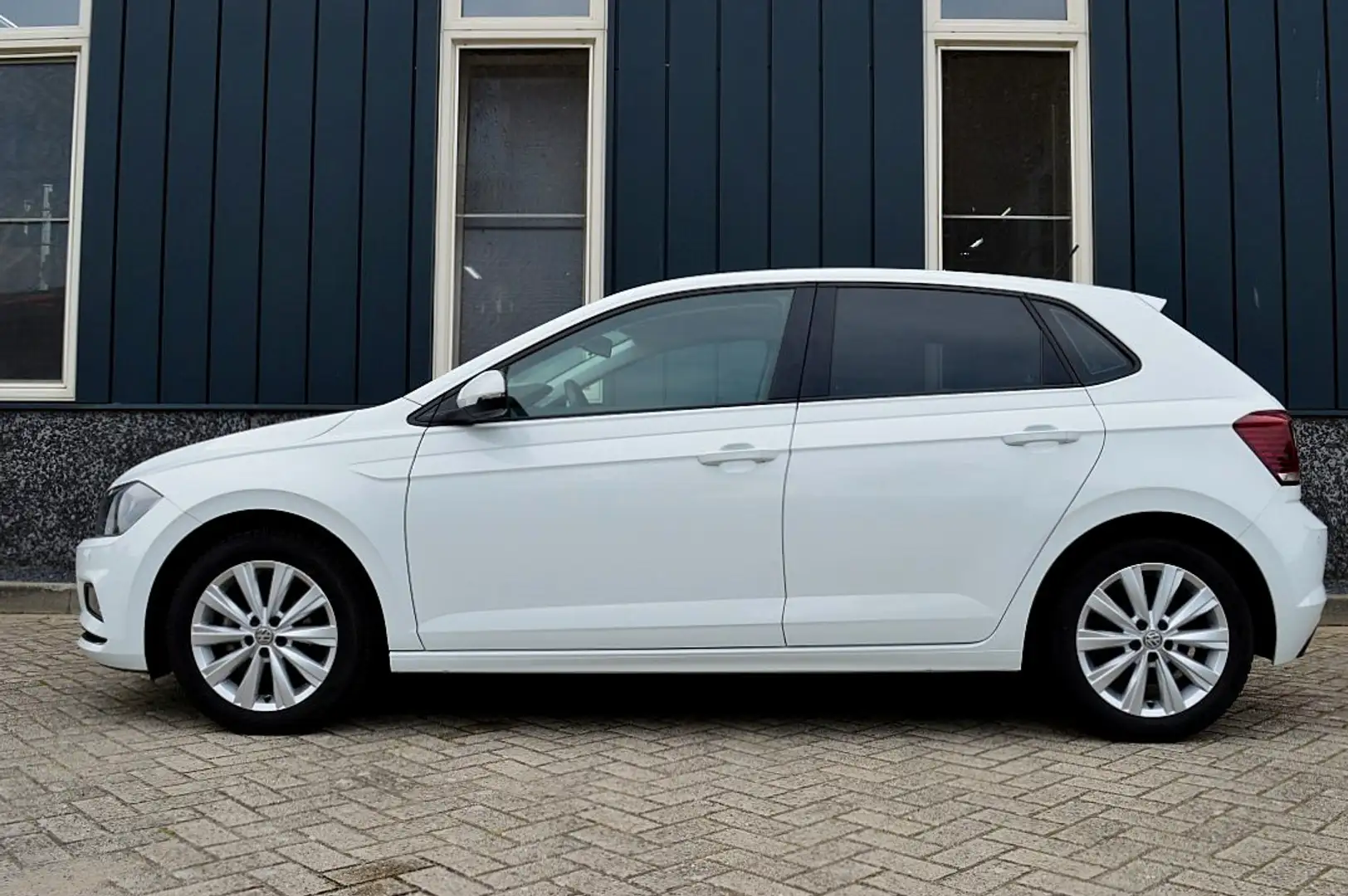 Volkswagen Polo 1.0 TSI Highline Rijklaarprijs-Garantie Navigatie Bianco - 2