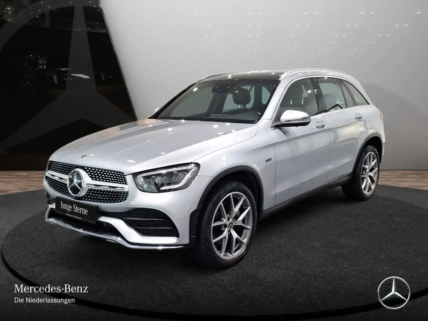 Mercedes-Benz GLC 300 e 4M AMG+PANO+360+MULTIBEAM+FAHRASS+HUD+9G Silber - 2