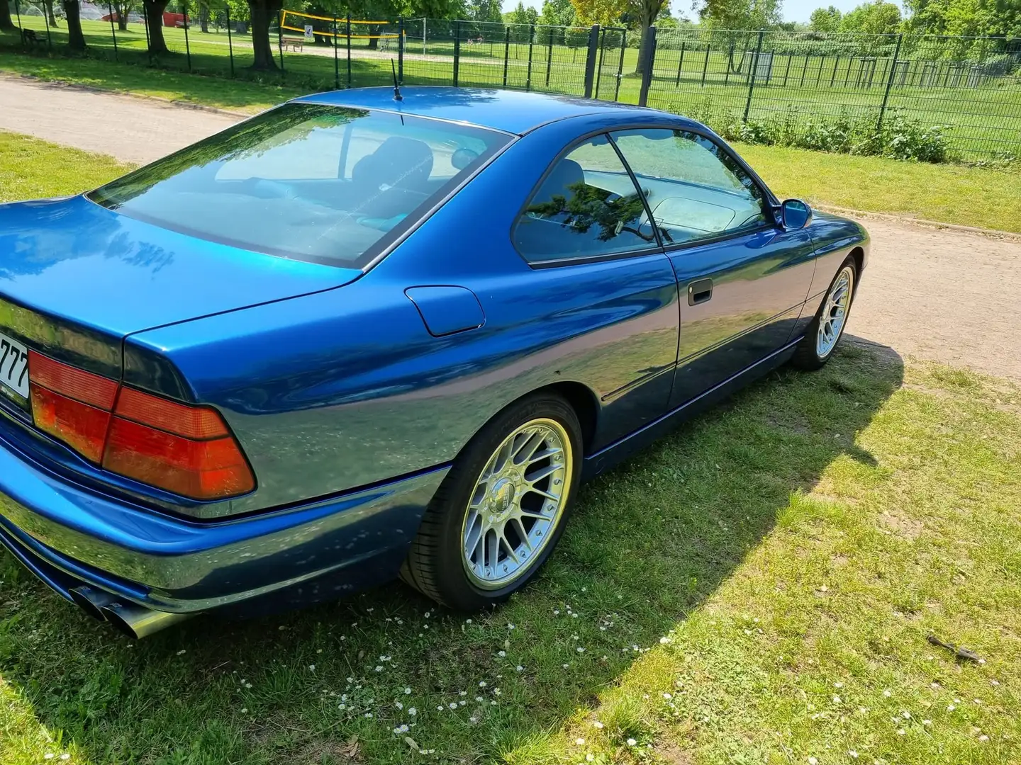 BMW 850 MANHARDT M8/E 5.6 (850 CSi) Синий - 2