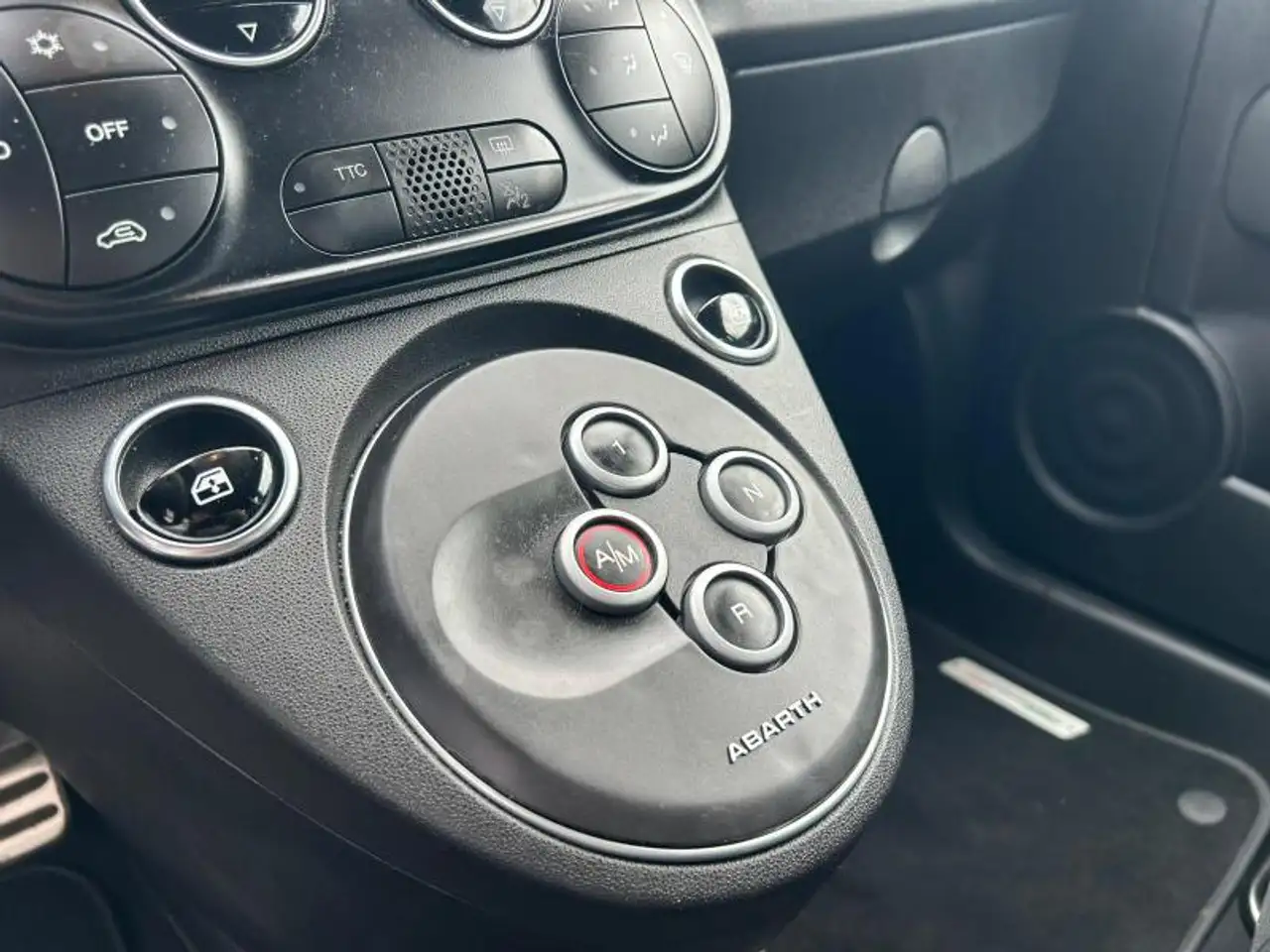 Abarth 695 1.4 t-jet Competizione 180cv auto 17