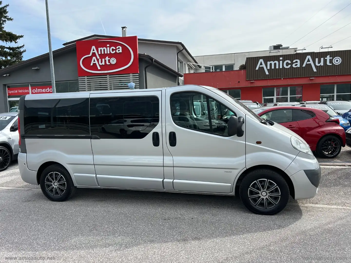 Opel Vivaro 29 2.5 CDTI PL Combi 8 posti Fap Plateado - 1