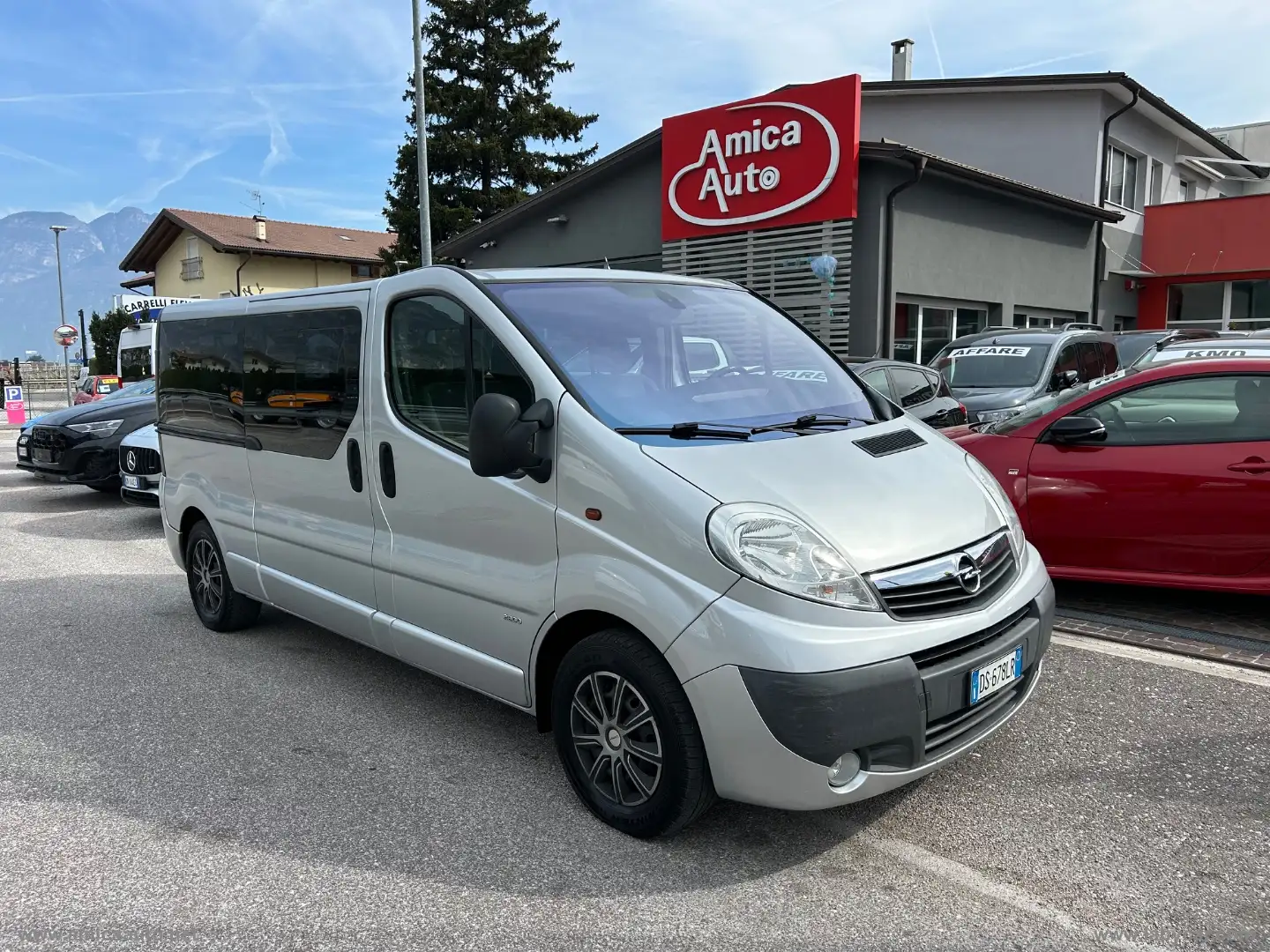Opel Vivaro 29 2.5 CDTI PL Combi 8 posti Fap Plateado - 2