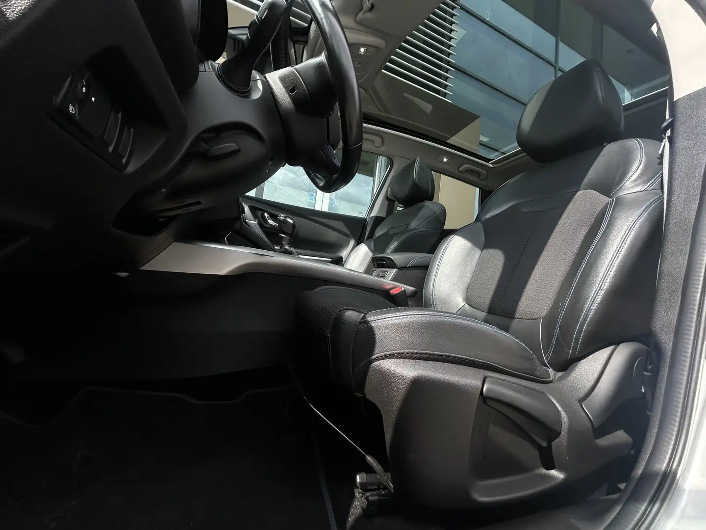 Renault Kadjar 1.2 TCe Bose Grijs - 2