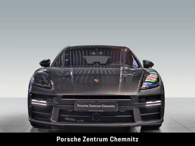 Porsche Panamera view 4
