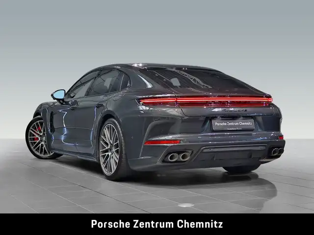 Porsche Panamera view 3