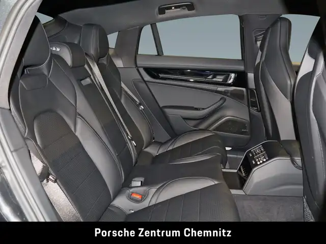 Porsche Panamera view 8
