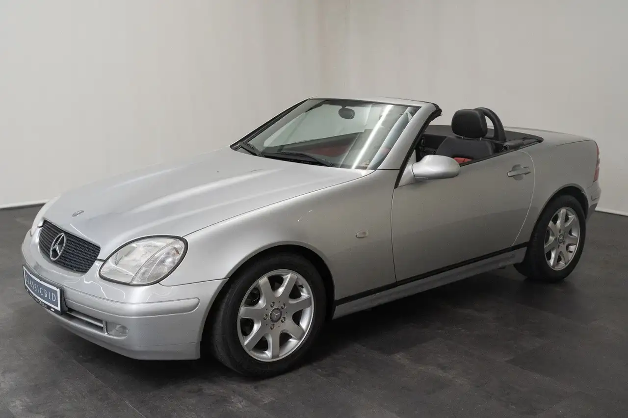 Mercedes-Benz SLK 200 — photo 1 of 20