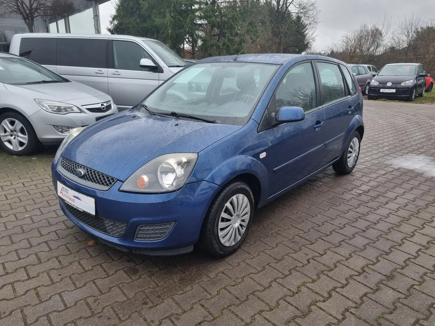 Ford Fiesta Fiesta 5-Türer 1.4 Durashift-EST Style Blau - 1