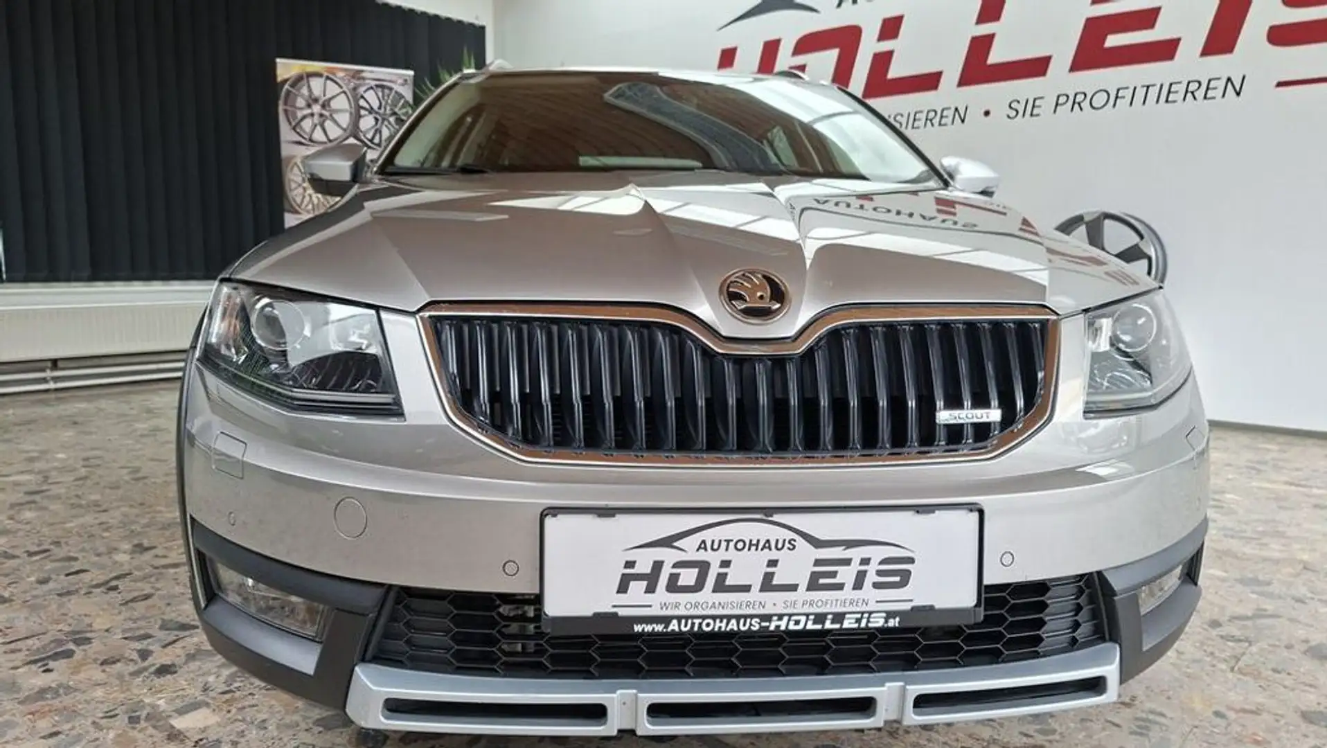 Skoda Octavia Scout 4x4  AHK  Eintausch möglich Beige - 2
