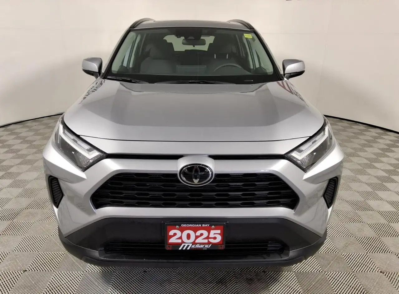 Toyota RAV 4 снимка Toyota RAV 4