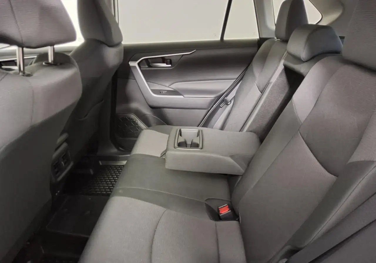Toyota RAV 4 снимка Toyota RAV 4