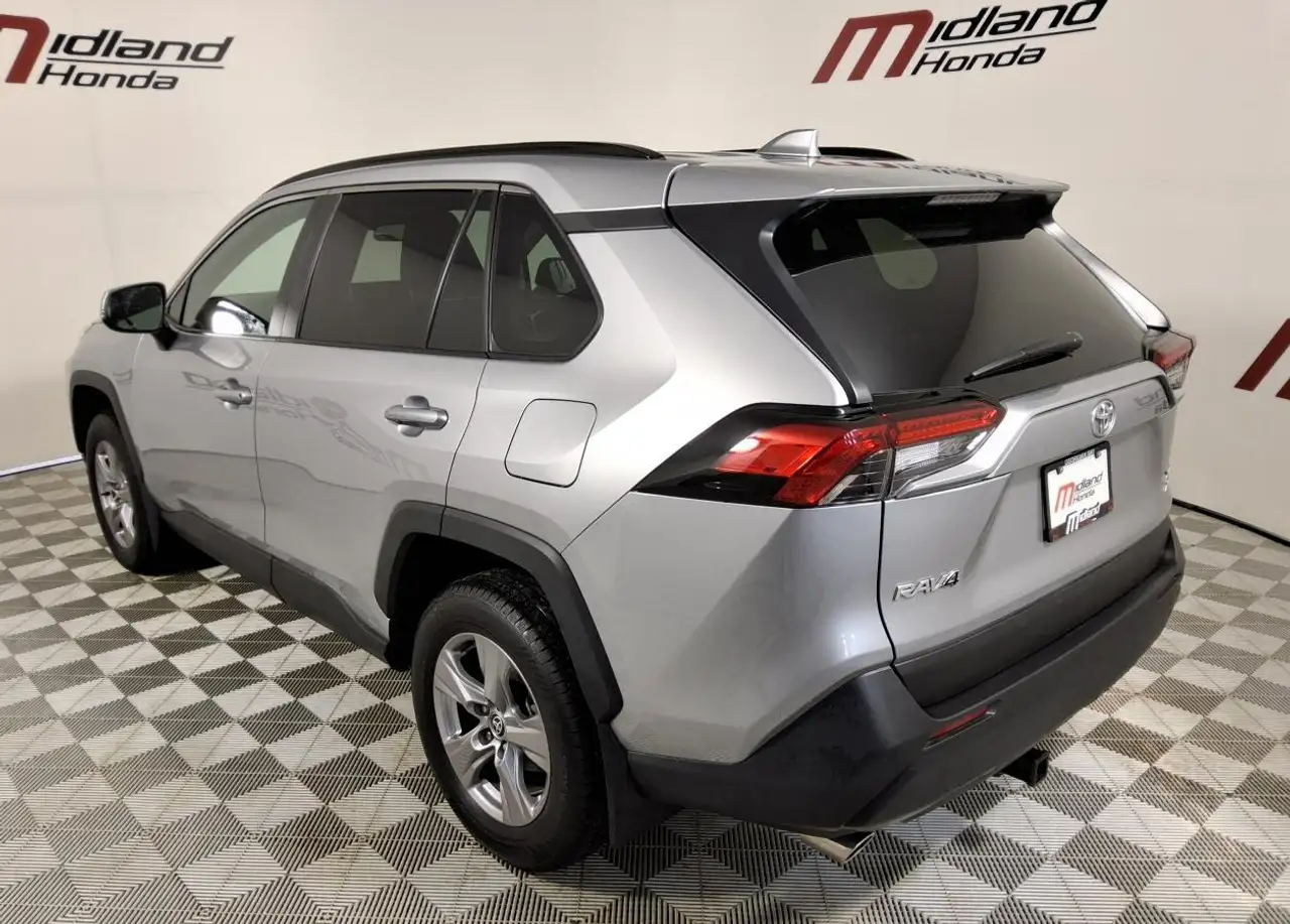 Toyota RAV 4 снимка Toyota RAV 4