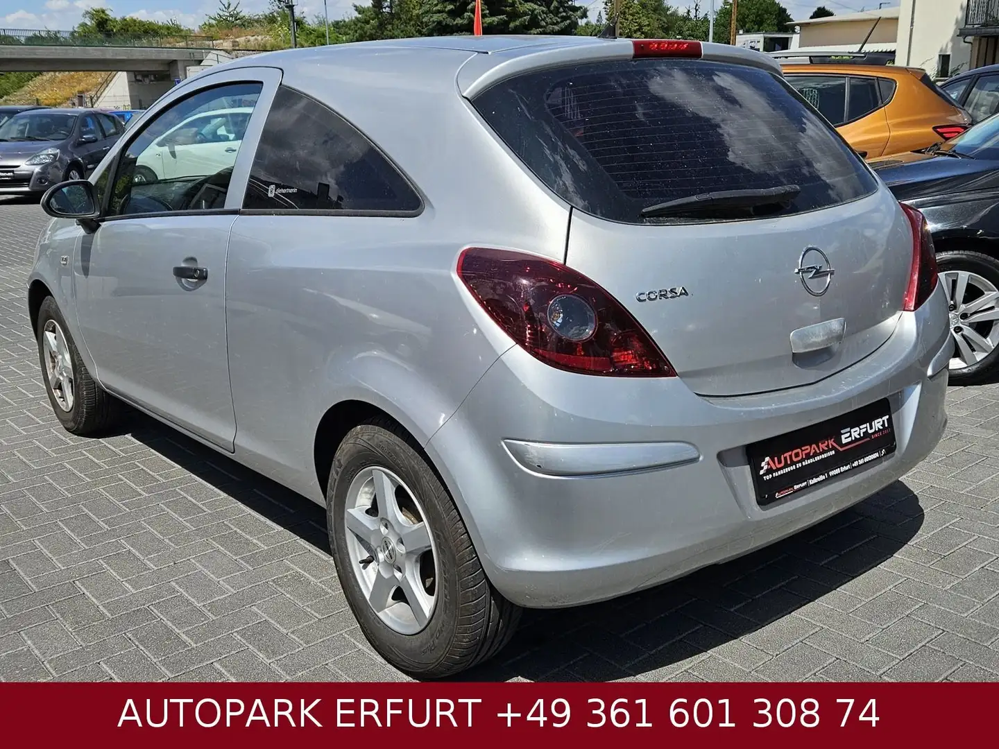 Opel Corsa D Selection "110 Jahre"Navi*Phone*TÜV+SERV Argento - 2