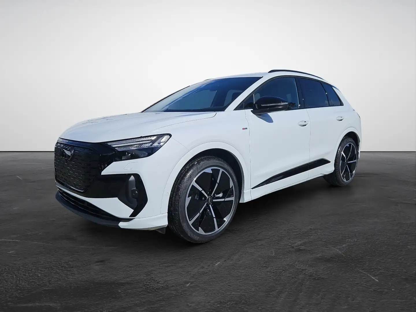Audi Q4 e-tron 45 S line AHK Navi Pano Matrix SONOS 21 Zoll Weiß - 2