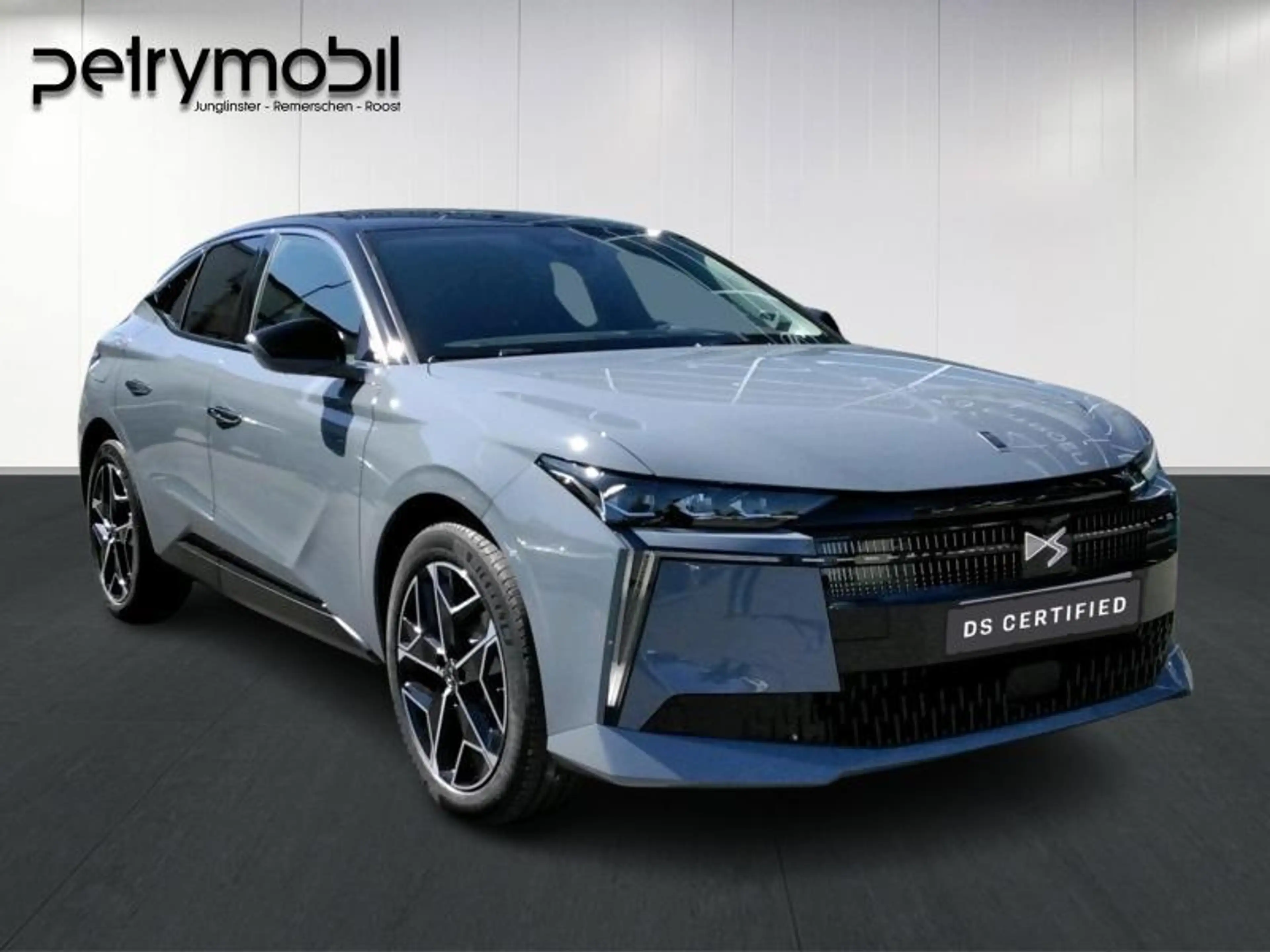 DS Automobiles N°4 ETOILE — photo 3