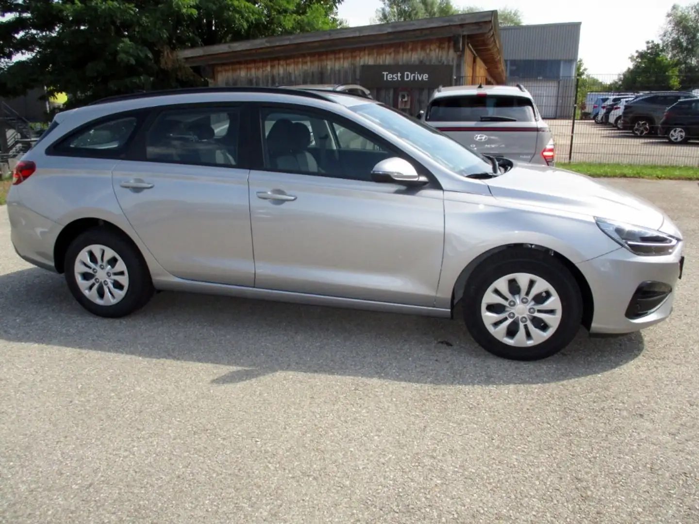 Hyundai i30 Kombi - PD Smart Line 1.0 T-GDI c6ks1-PP5-OO4 Silber - 2