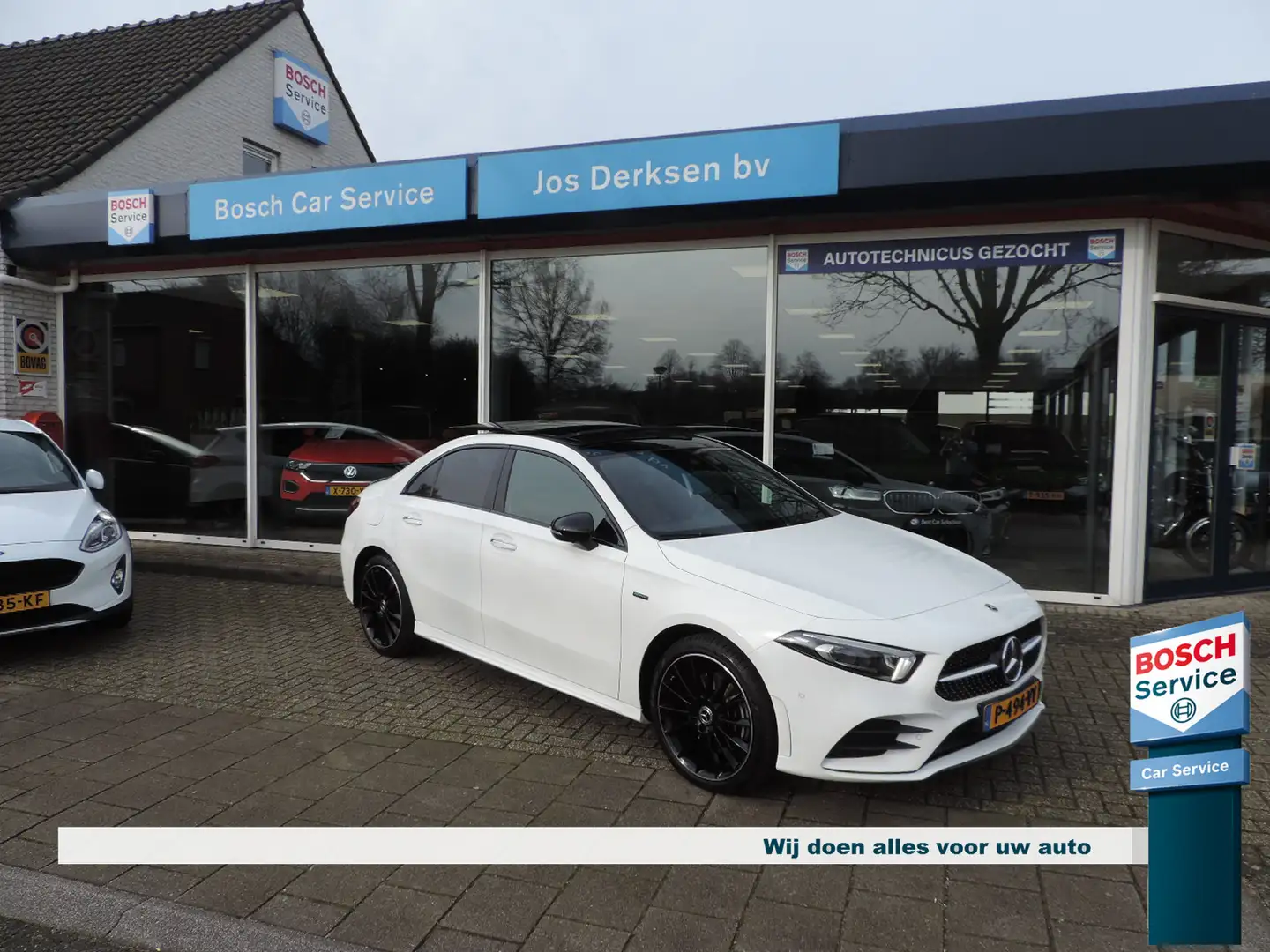 Mercedes-Benz A 250 e AMG Line Burmester Night-Pakket - Carplay | Stoe Wit - 1