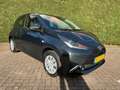 Toyota Aygo 1.0 VVT-i x-fun, Airco, Led, 5-drs, Eerste eigenaa Grijs - thumbnail 2