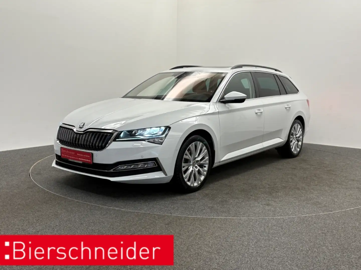 Skoda Superb Combi 1.4 TSI iV DSG Ambition DIGITAL LED SCHIEBED Weiß - 1