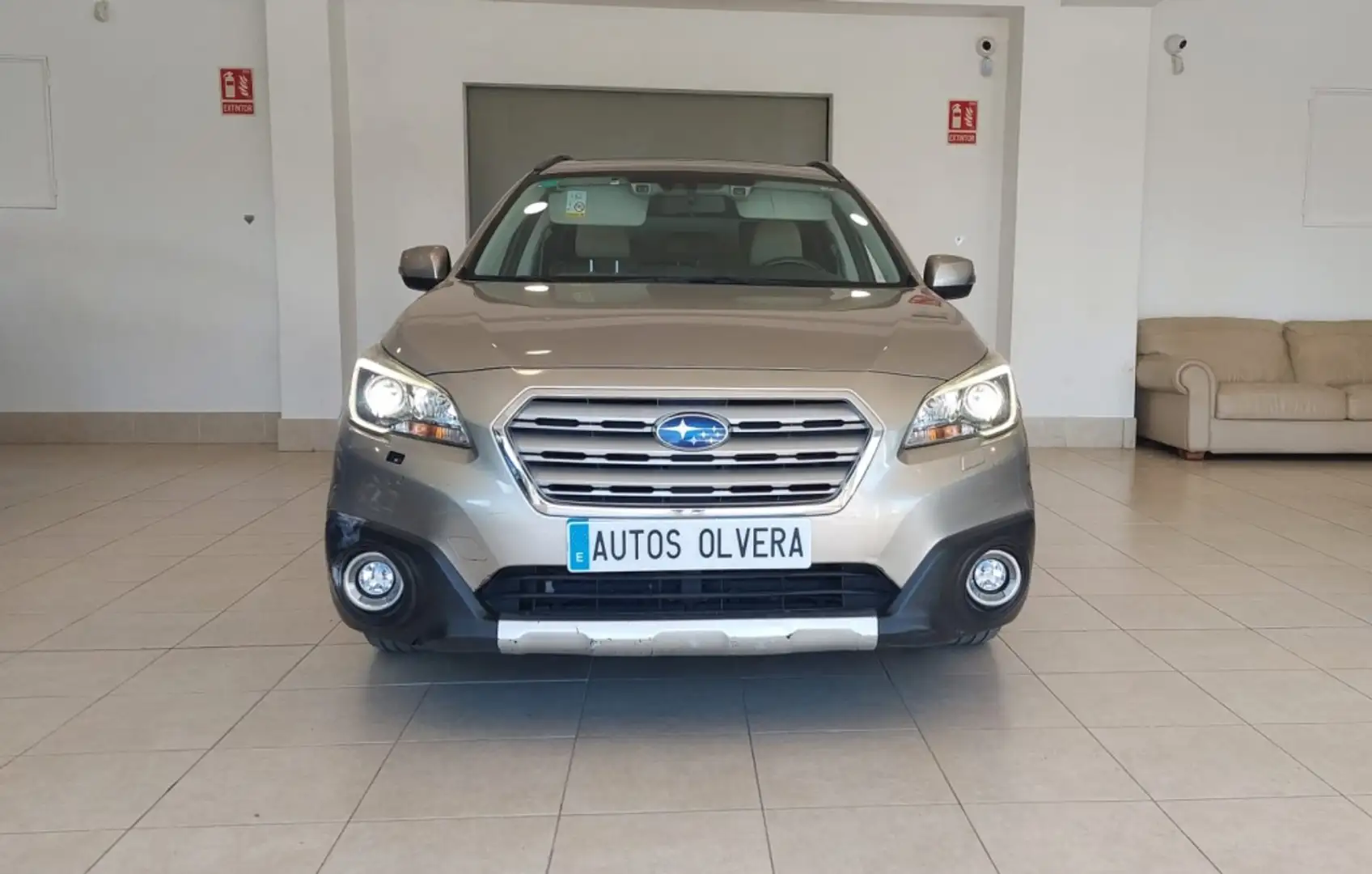 Subaru OUTBACK 2.0TD Executive Plus Lineartronic Béžová - 2