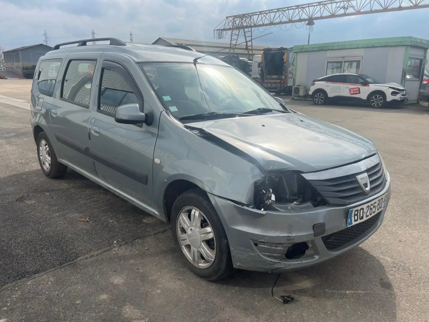 Dacia Logan Logan MCV 1.5 dCi 85 5 places Lauréate Grau - 2