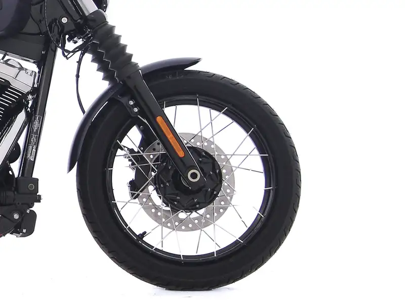 Harley-Davidson Street Bob - foto 4