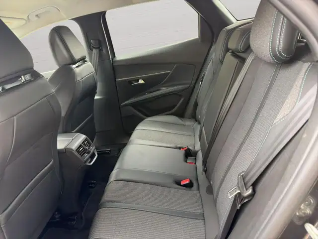Peugeot 3008 view 11