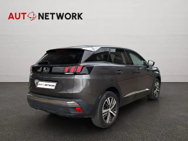 Peugeot 3008 view 4