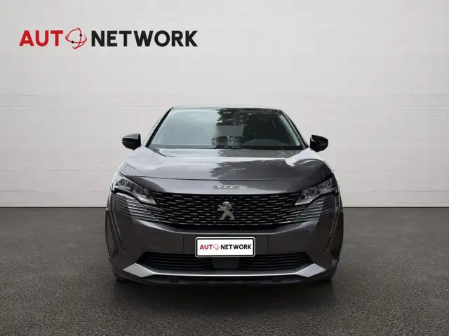 Peugeot 3008 view 5