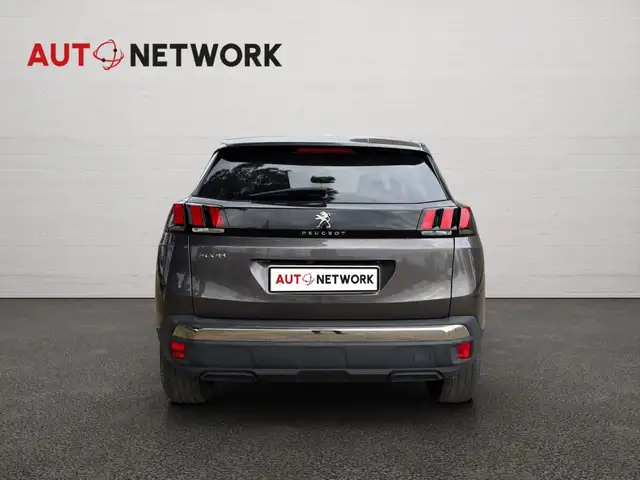 Peugeot 3008 view 6
